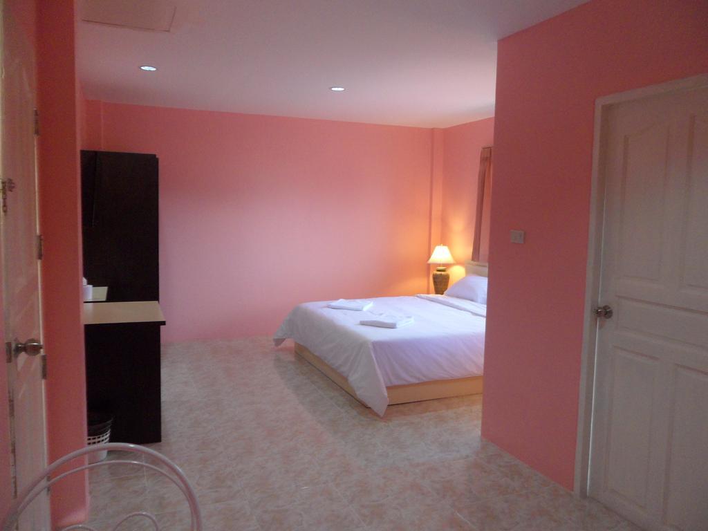 Apartamento Pranee Mansion Airport Ban Bo Han Habitación foto