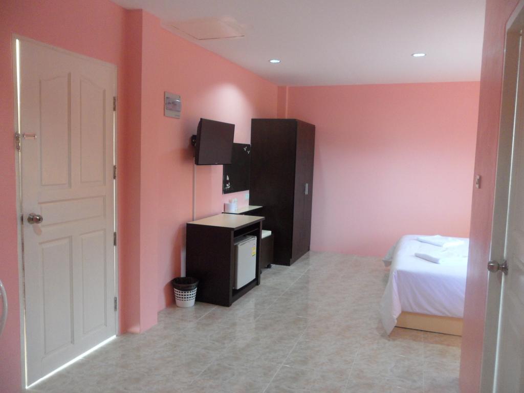 Apartamento Pranee Mansion Airport Ban Bo Han Habitación foto