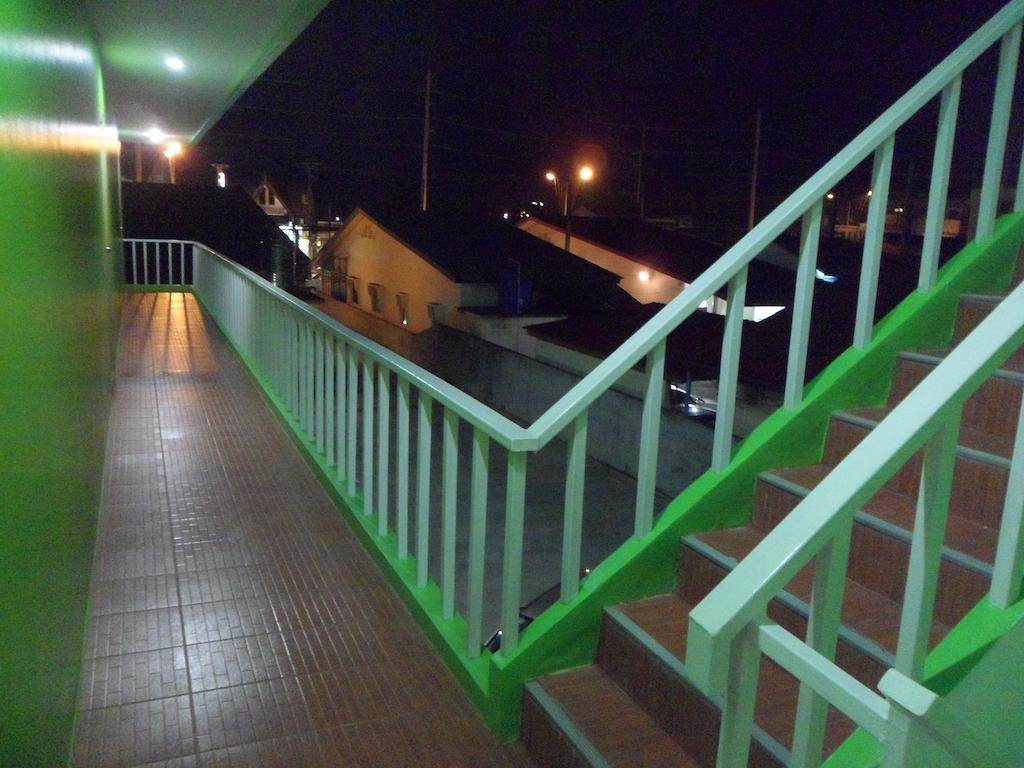 Apartamento Pranee Mansion Airport Ban Bo Han Exterior foto