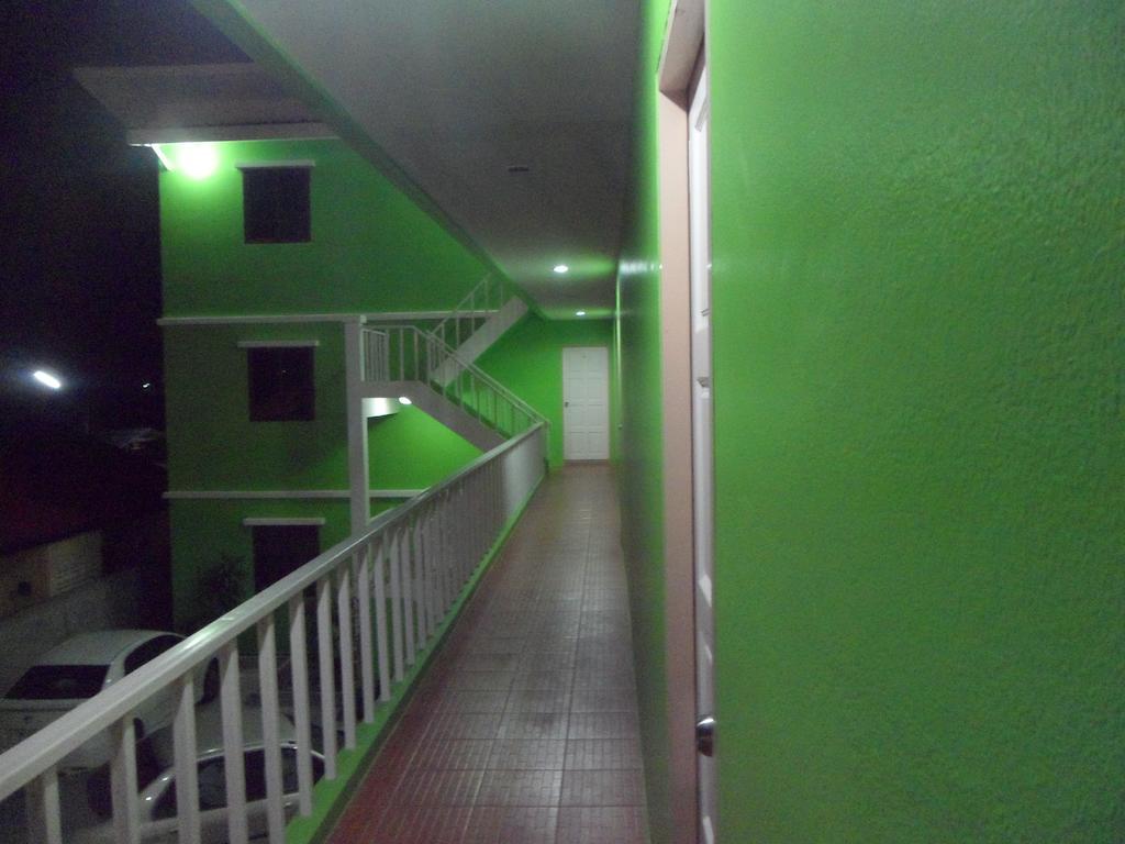 Apartamento Pranee Mansion Airport Ban Bo Han Exterior foto