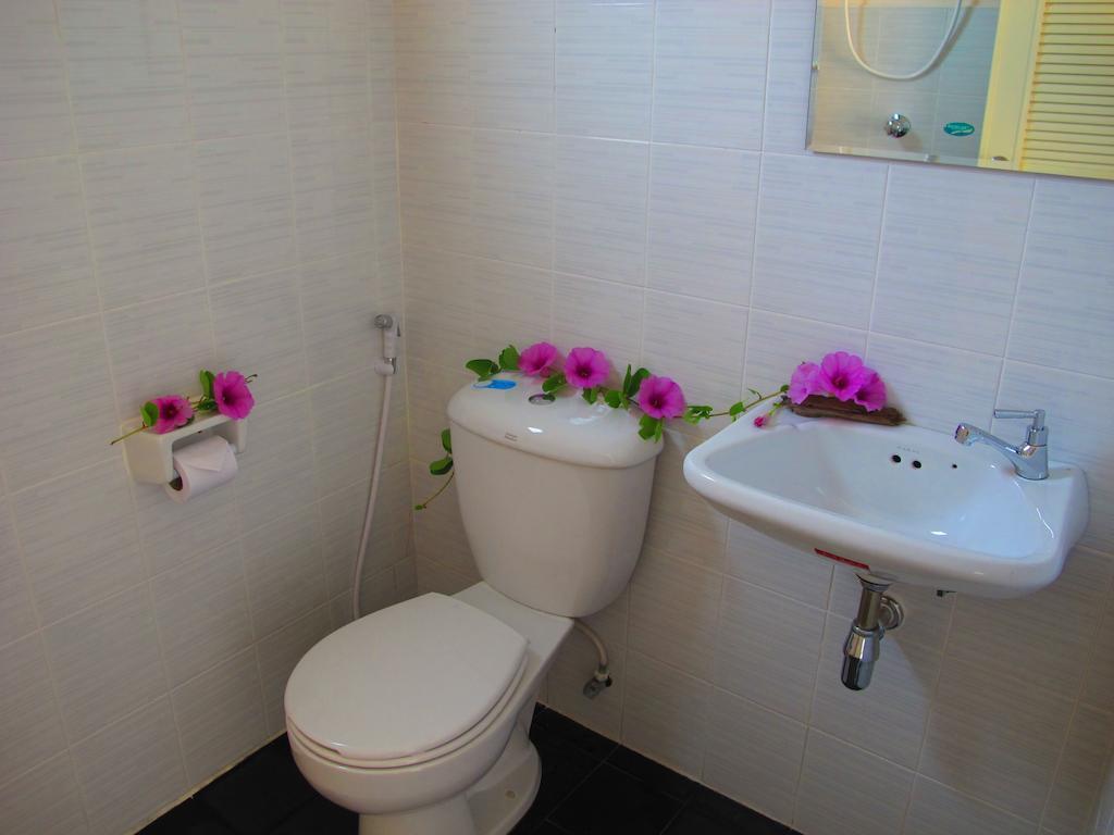 Apartamento Pranee Mansion Airport Ban Bo Han Habitación foto